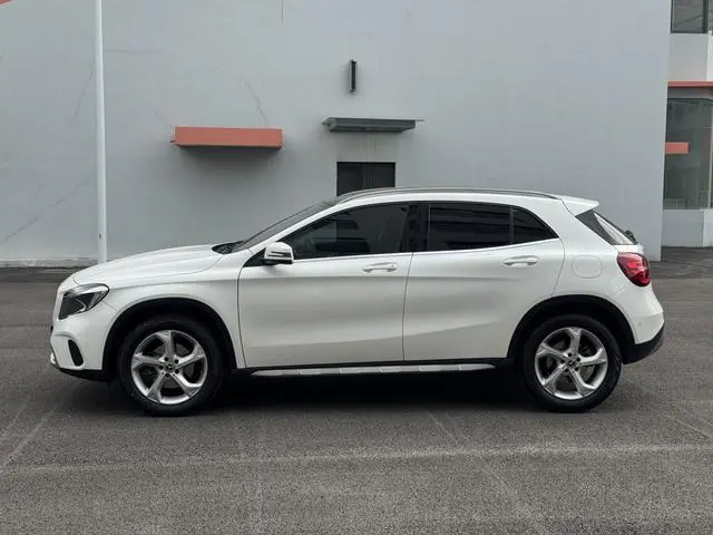 Mercedes-Benz Mercedes-Benz GLA GLA 200 dynamic type