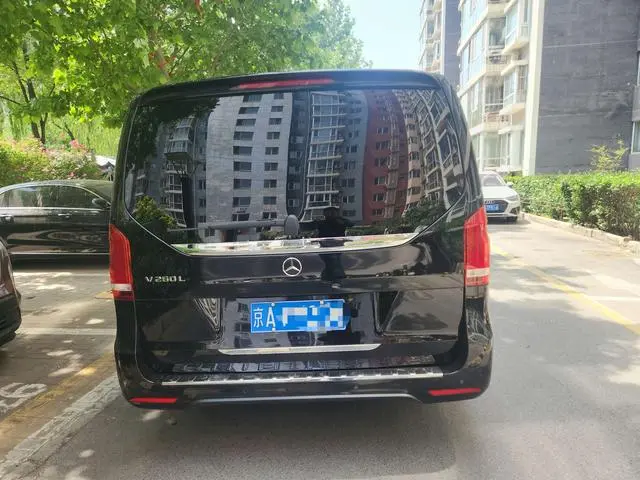Mercedes-Benz Mercedes-Benz V-class V 260 L Long wheelbase Deluxe Edition