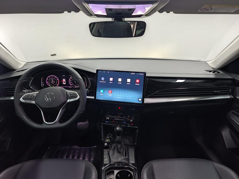 Volkswagen Passat 2025