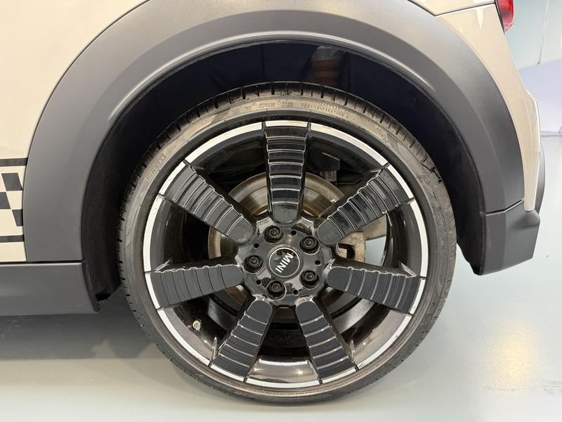 MINI MINI 2023