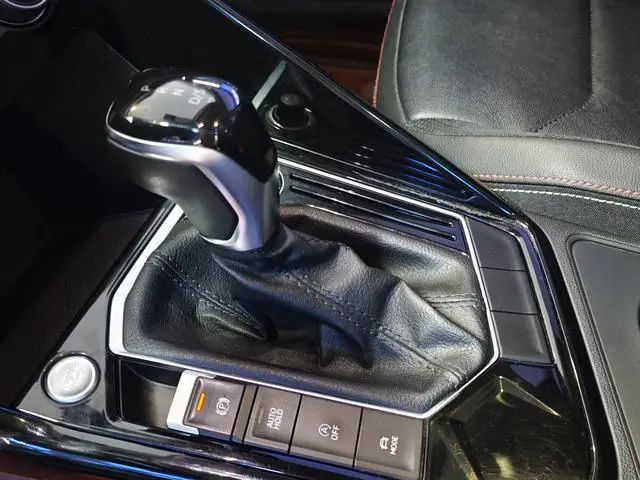 Volkswagen Tanyue 330TSI two-wheel drive luxury country VI