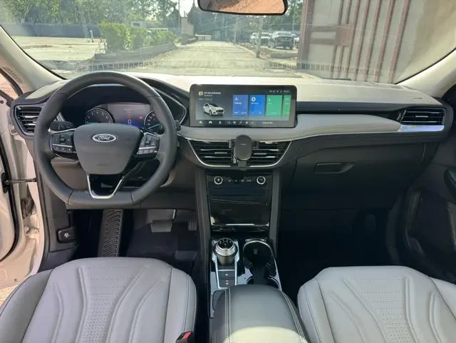 Ford Ruiji EcoBoost 245 two-wheel drive Yaoxiang model