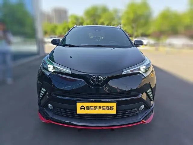 TOYOTA IZOA 2.0L Yichi Sunroof Version