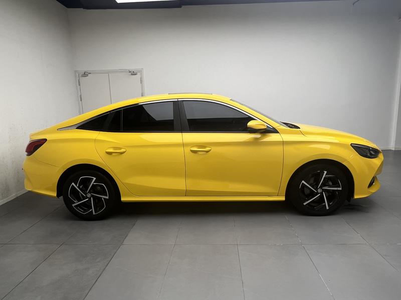 MG MG5 2021