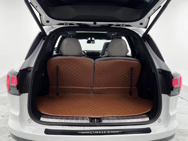 Lynk & Co Lynk&Co 09 EM-P 2023