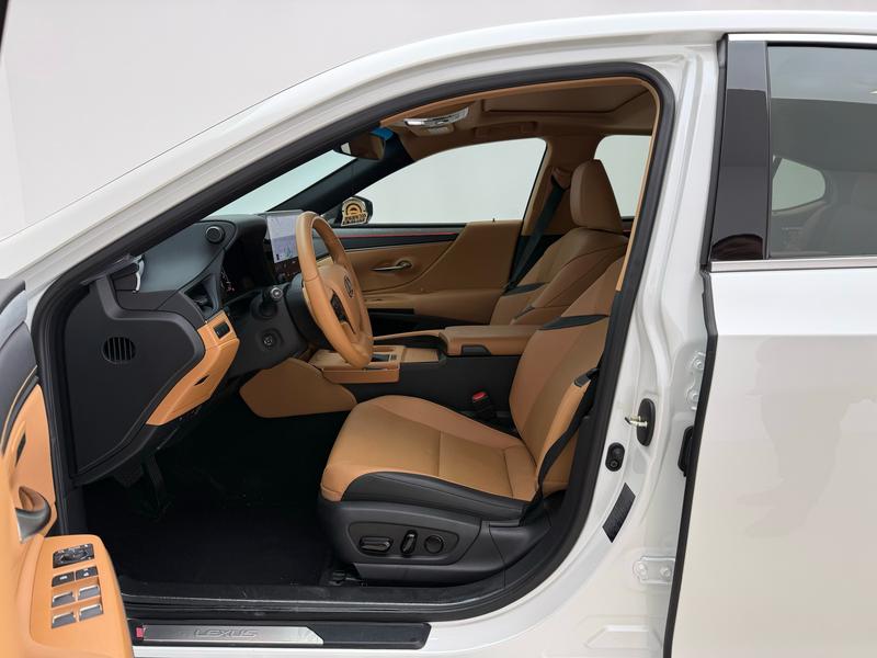 Lexus Lexus ES 2025