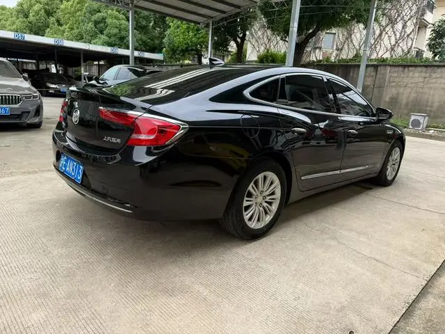 Buick Lacrosse 20T Elite type