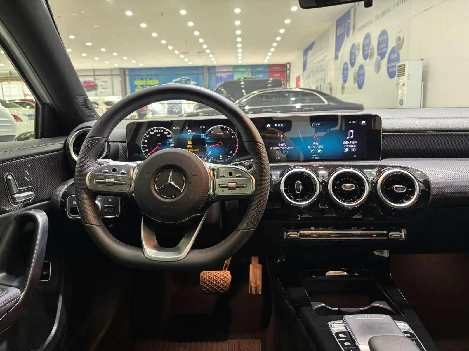 Mercedes-Benz Mercedes-Benz A-class A 200 L sports sedan