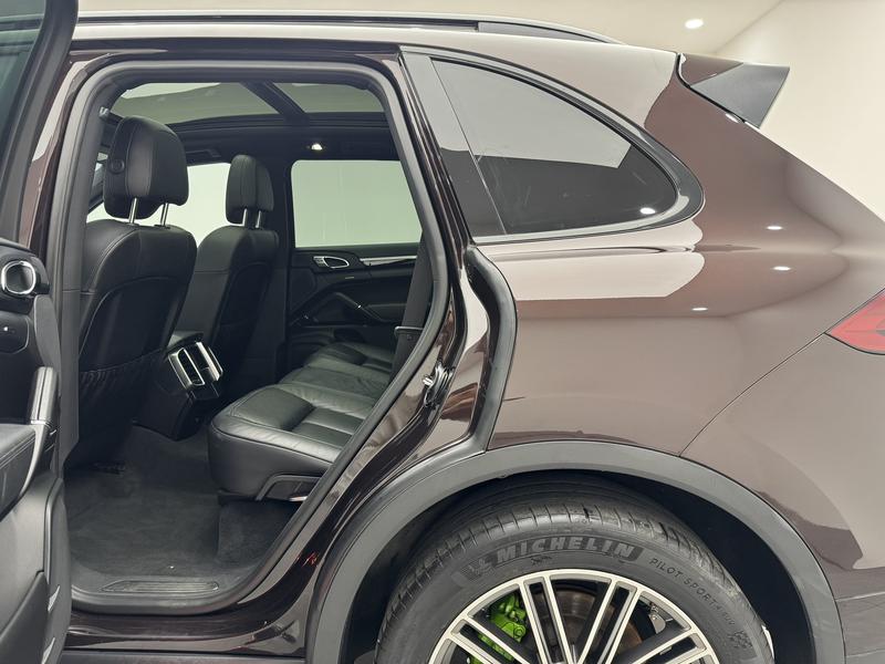 Porsche Cayenne 2016