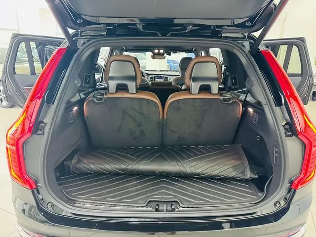 Volvo Volvo XC90 PHEV E-drive hybrid T8 Long battery life Zhizun Deluxe Edition 7 Seats