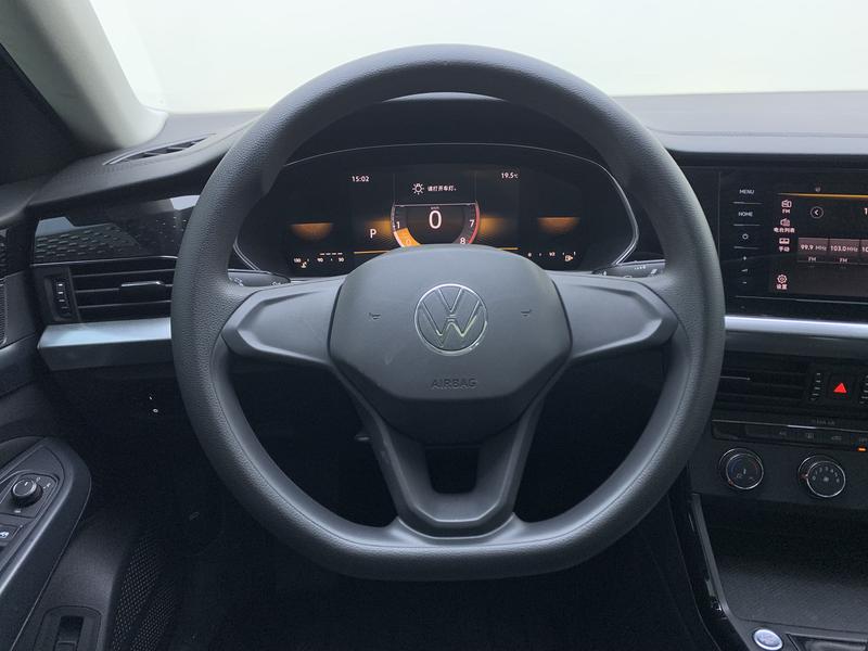 Volkswagen Passat 2023