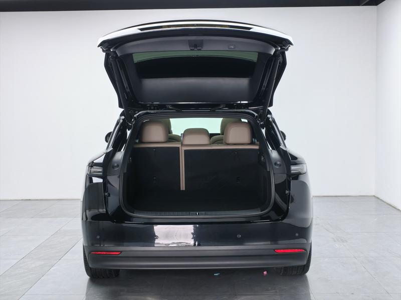 Li Auto Ideal i6 2025
