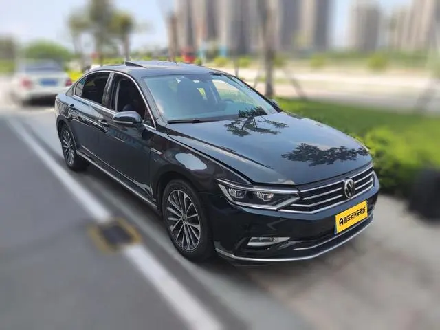 Volkswagen Magotan 330TSI DSG Luxury
