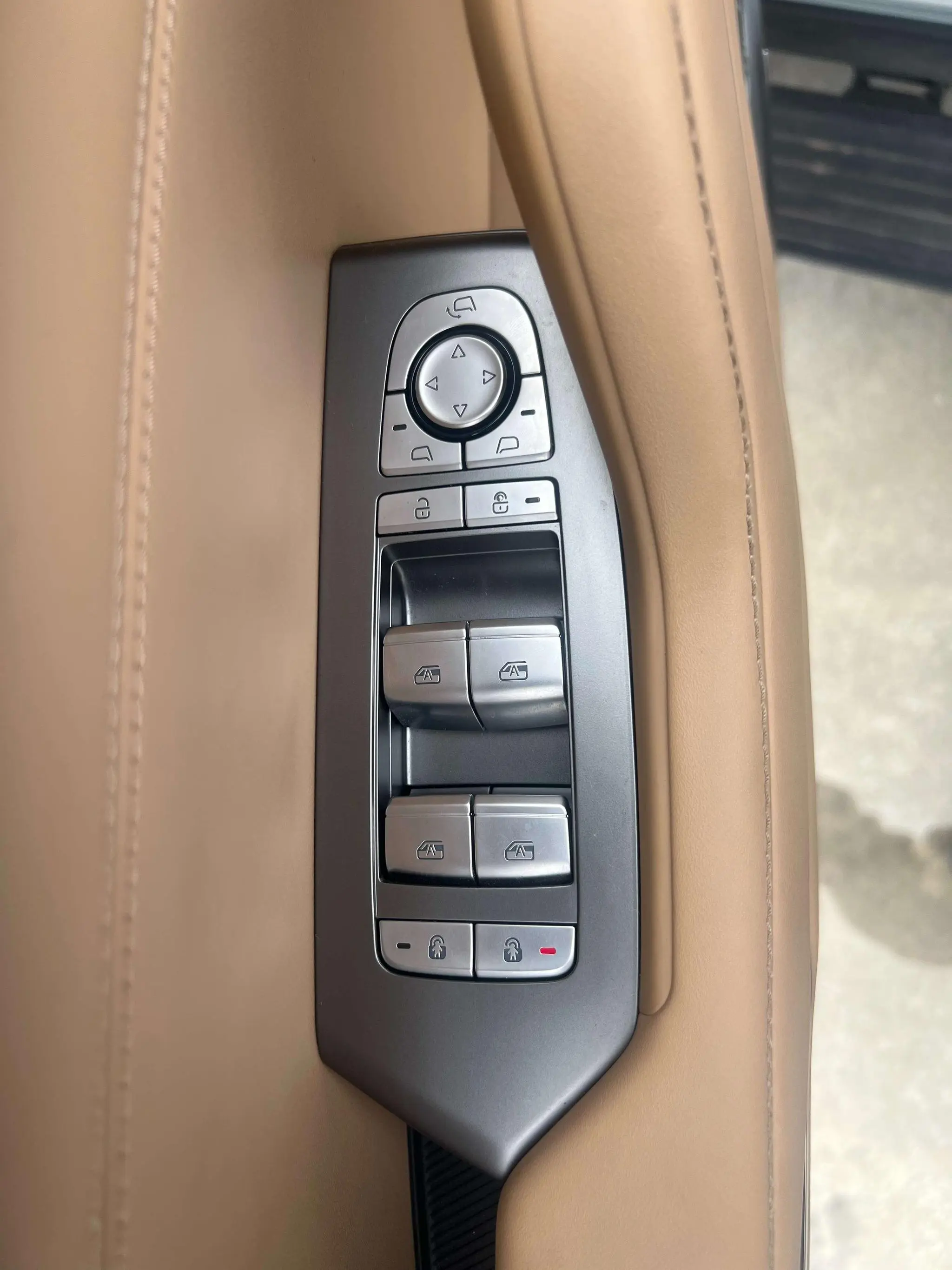 FANG CHENG BAO Leopard 8 Zhiyong Ultimate Edition 7 Seats