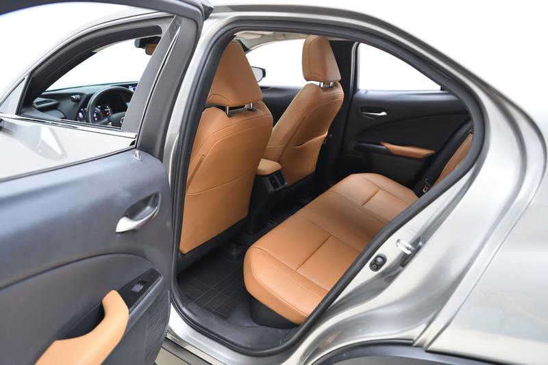 Lexus Lexus UX 2020