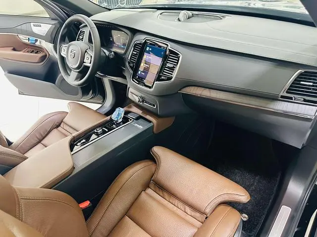 Volvo Volvo XC90 PHEV E-drive hybrid T8 Long battery life Zhizun Deluxe Edition 7 Seats
