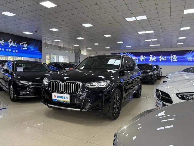 BMW BMW X3 Facelift xDrive25i M sports suit