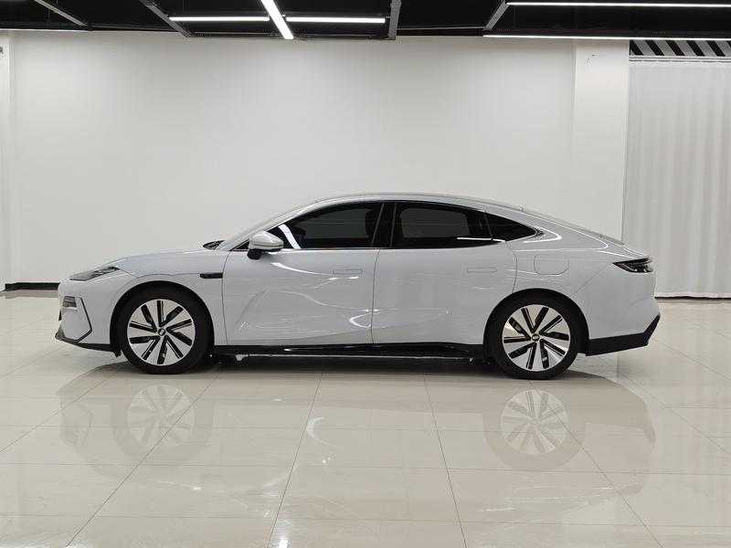 Geely Galaxy Galaxy E8 2024