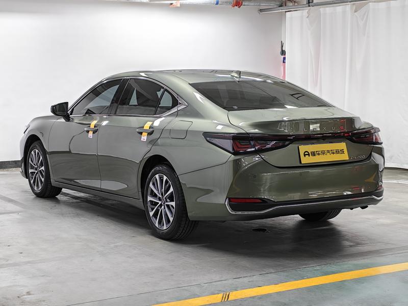 Lexus Lexus ES 2025