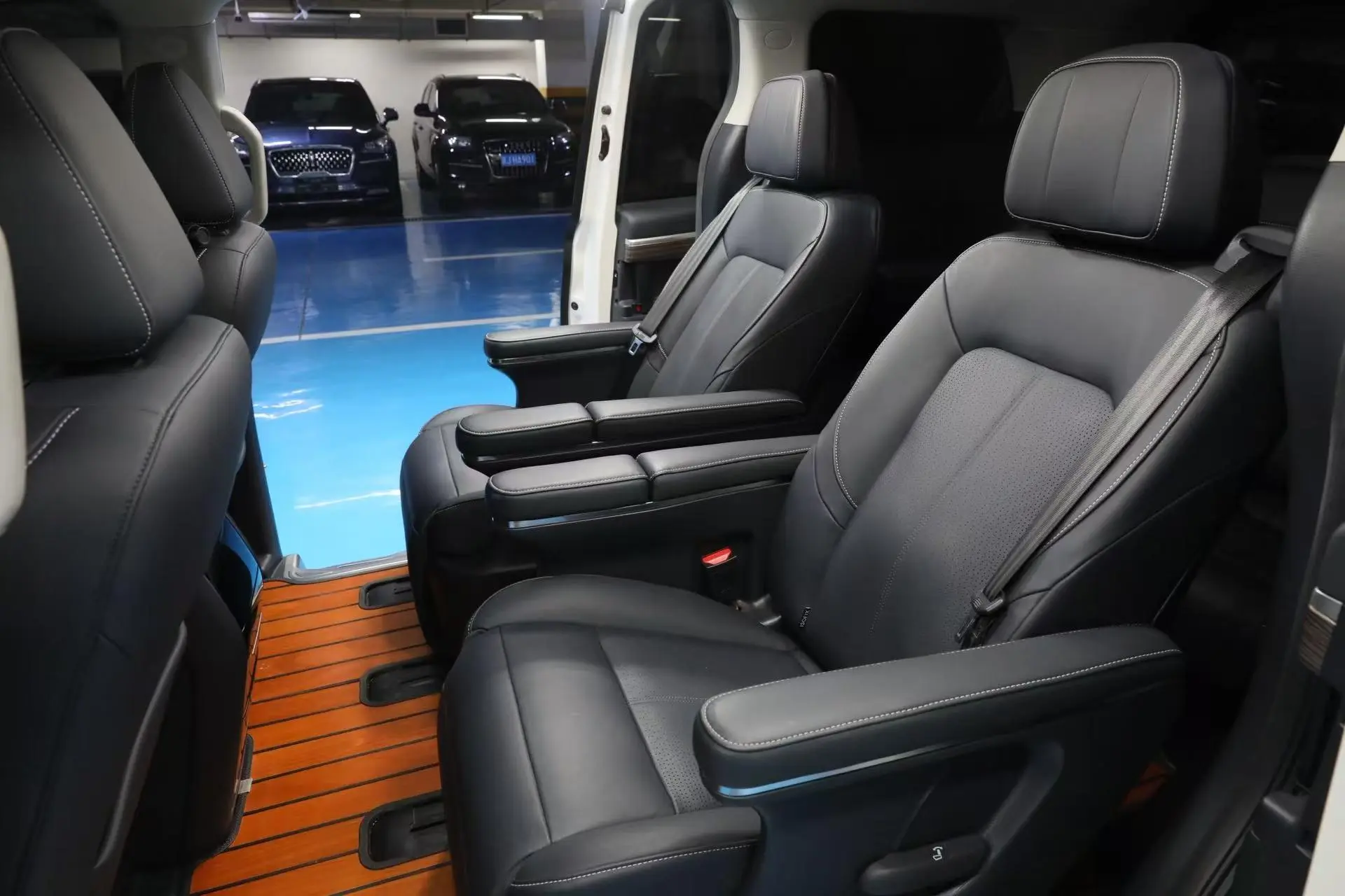 GAC Trumpchi M8 Lingxiu Series 390T Premium Edition