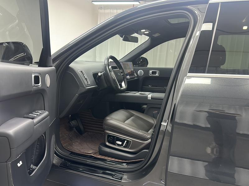 Li Auto Ideal L8 2023