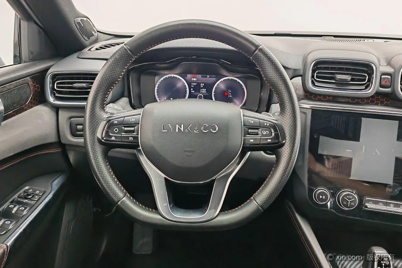 LYNK & CO Lynk 03 1.5TD DCT Deluxe Edition