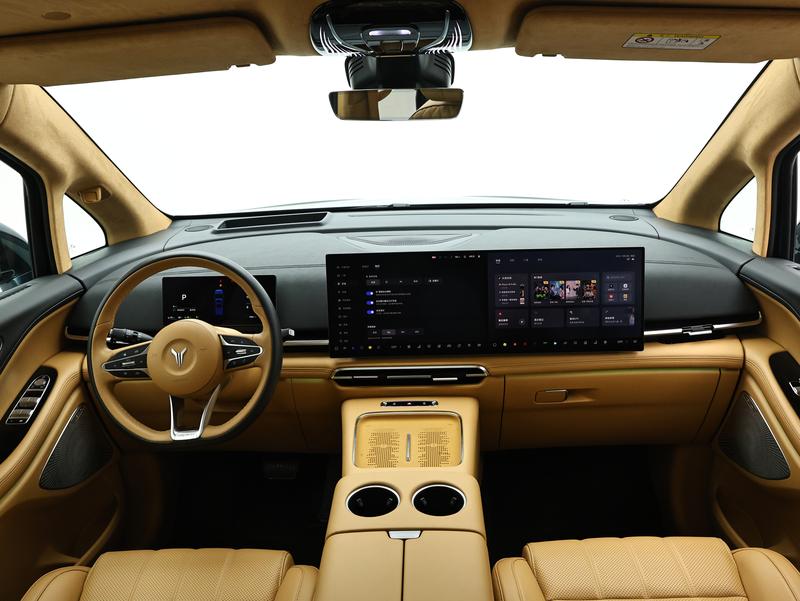 Voyah Lantu Dreamer PHEV 2025