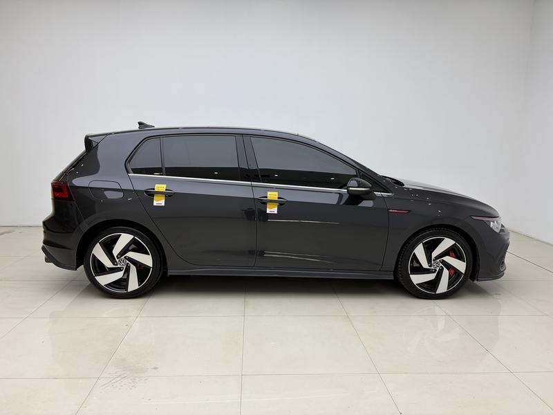 Volkswagen Golf GTI 2021