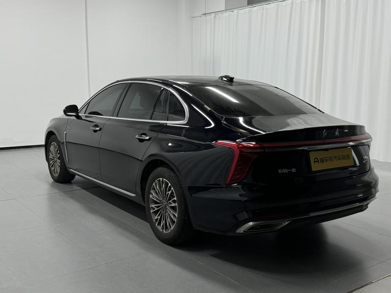 Hongqi Red Flag H5 2025