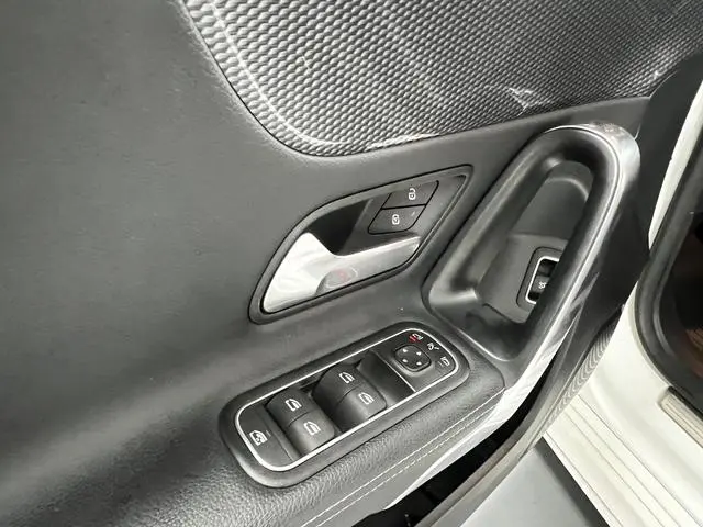 Mercedes-Benz Mercedes-Benz A-class A 200 L sports sedan dynamic Version