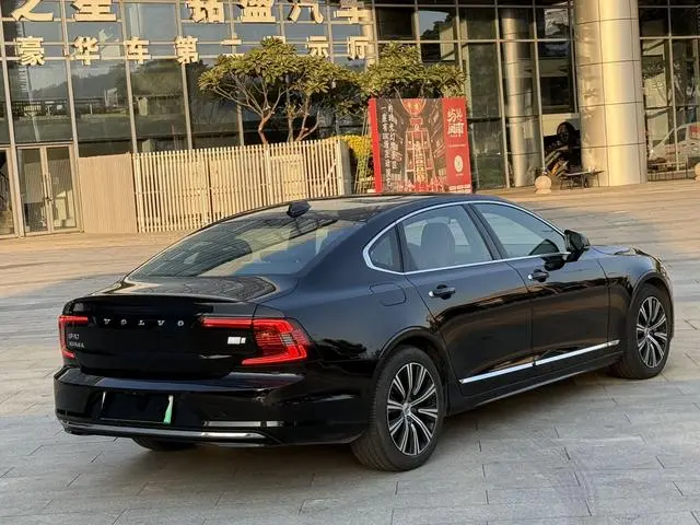 Volvo Volvo S90 PHEV T8 E-drive Hybrid Zhiyi Deluxe Edition