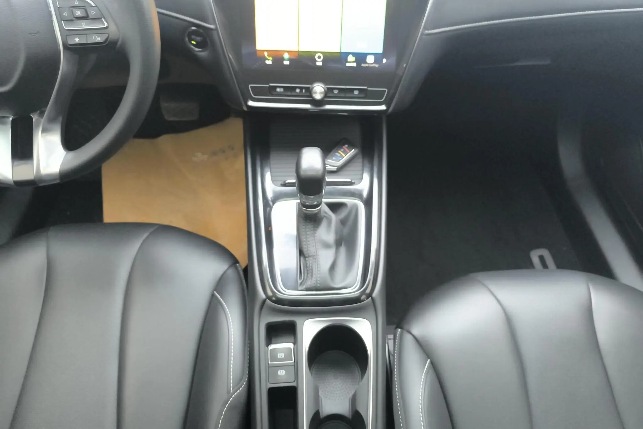 Roewe Roewe i5 1.5L automatic 4G Interconnection Linghao Ultimate Edition