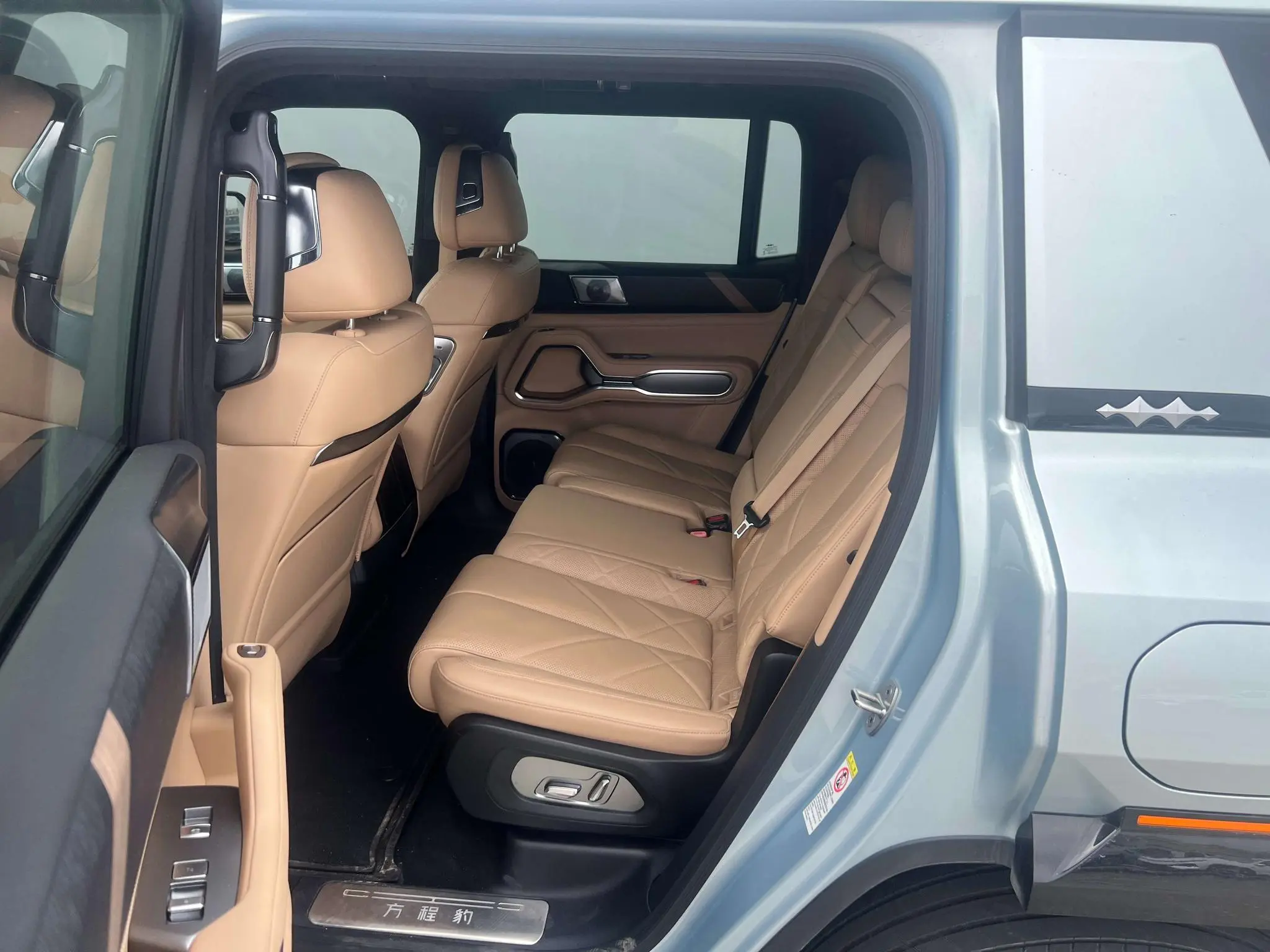 FANG CHENG BAO Leopard 8 Zhiyong Ultimate Edition 7 Seats