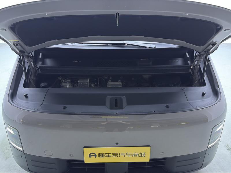 Li Auto Ideal MEGA 2025