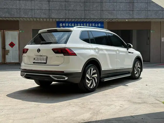 Volkswagen Tiguan L 330TSI automatic two-wheel drive Smart edition