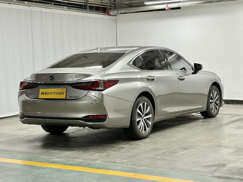 Lexus Lexus ES 2020