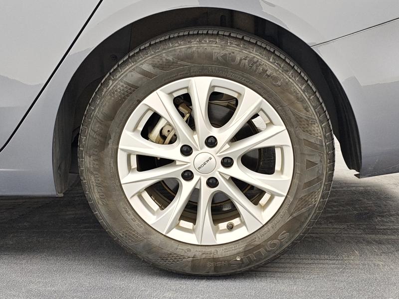 Roewe Roewe i5 2023