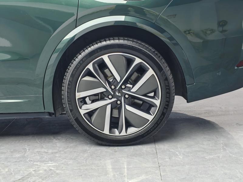 Li Auto Ideal L9 2022