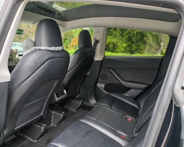 Tesla Model Y Rear-wheel drive version