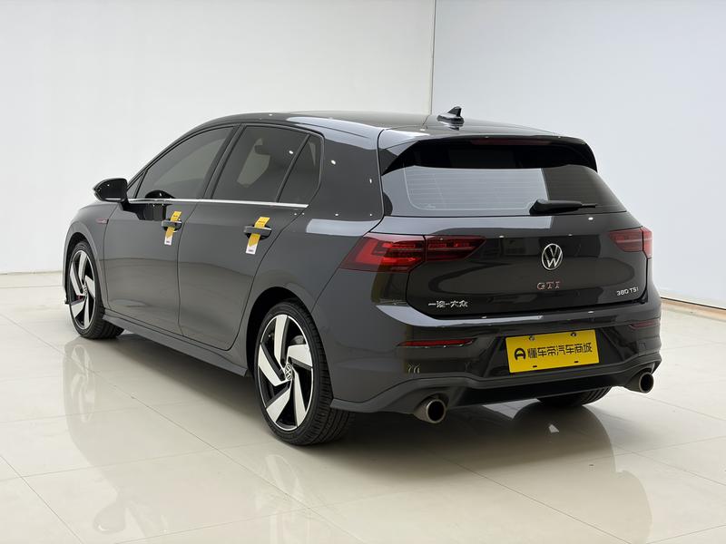 Volkswagen Golf GTI 2021