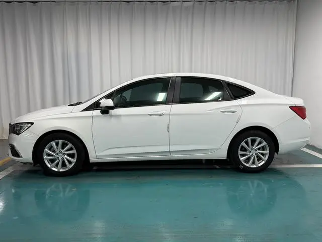 Buick Weilang Sedan 15S automatic aggressive type