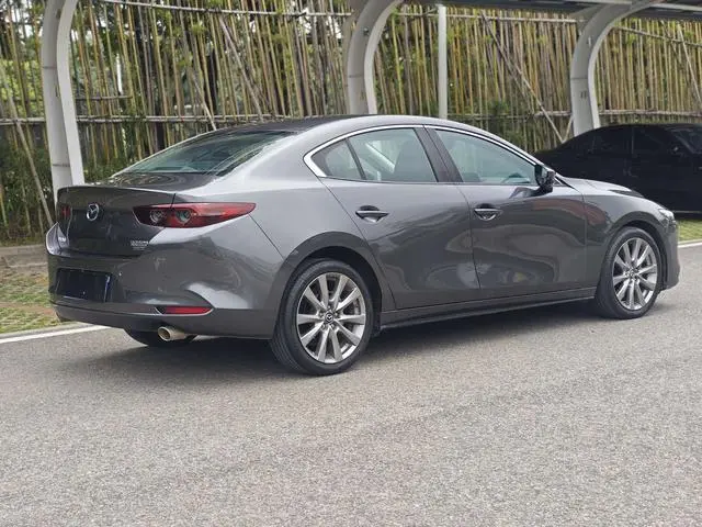 Mazda Mazda 3 Angkesaila 2.0L automatic quality elegant version