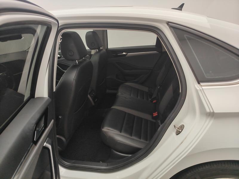 Volkswagen Sagitar 2021