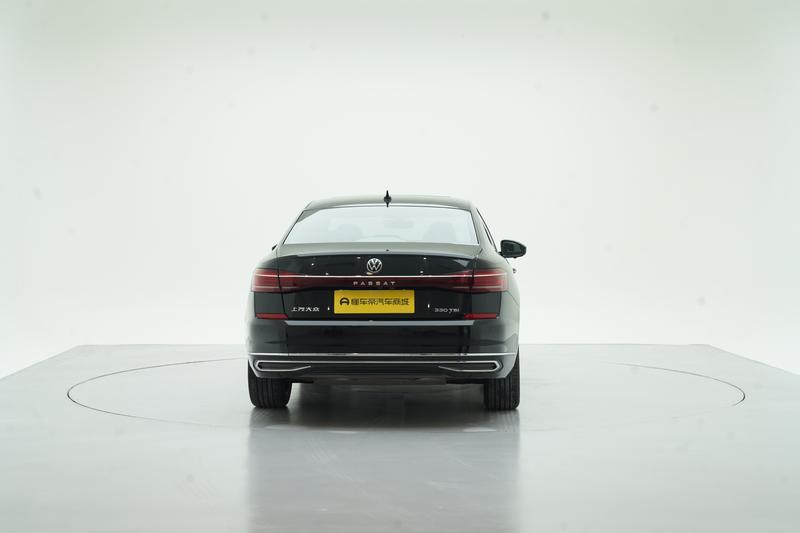 Volkswagen Passat 2023