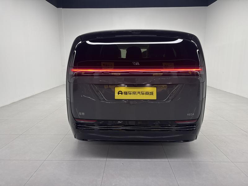 Li Auto Ideal MEGA 2025