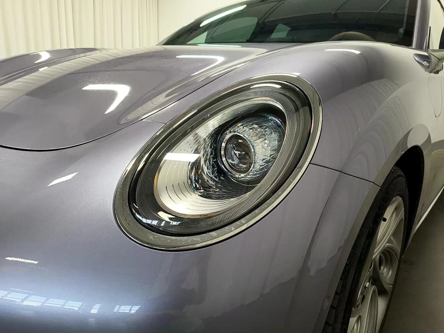 Ora Euler Lightning Cat 555km Premium Edition