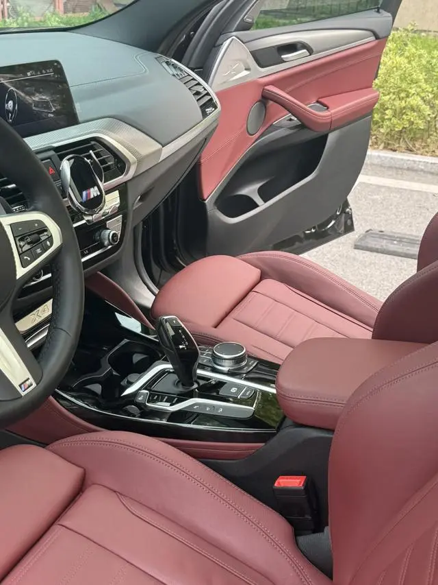 BMW BMW X4 xDrive25i M Sports Yao Ye Suit