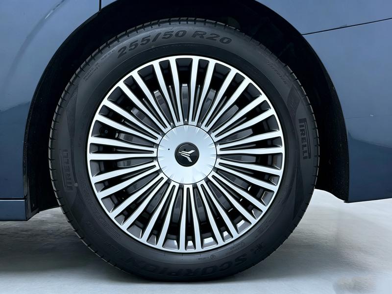 Voyah Lantu Dreamer PHEV 2025