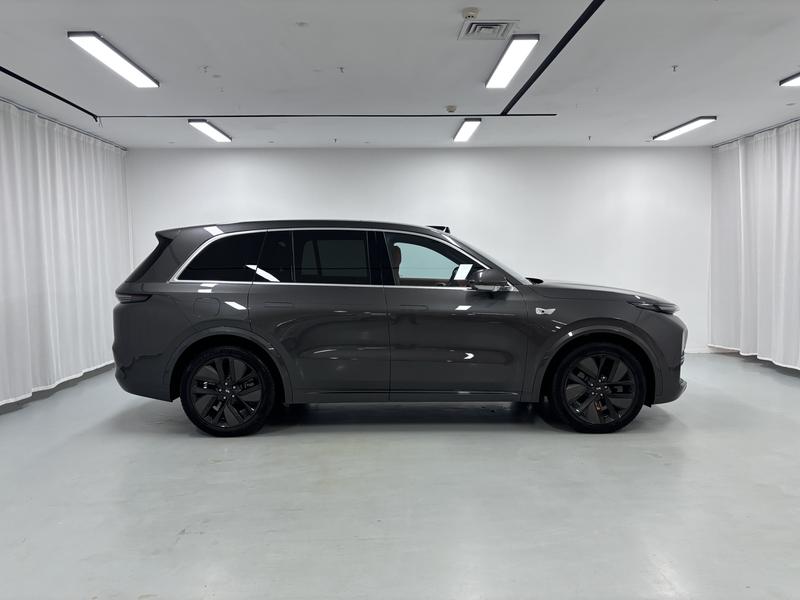 Li Auto Ideal L8 2024