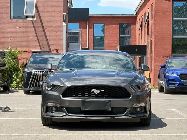Ford Mustang 2.3T Sports Version